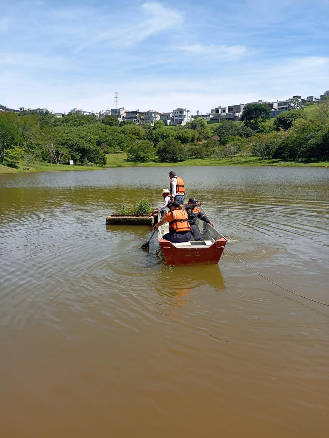 Prefeitura amplia capacidade de retenção de águas pluviais no Lago do Condomínio Vale das Águas pelo Programa “De Olho na Chuva” (5)