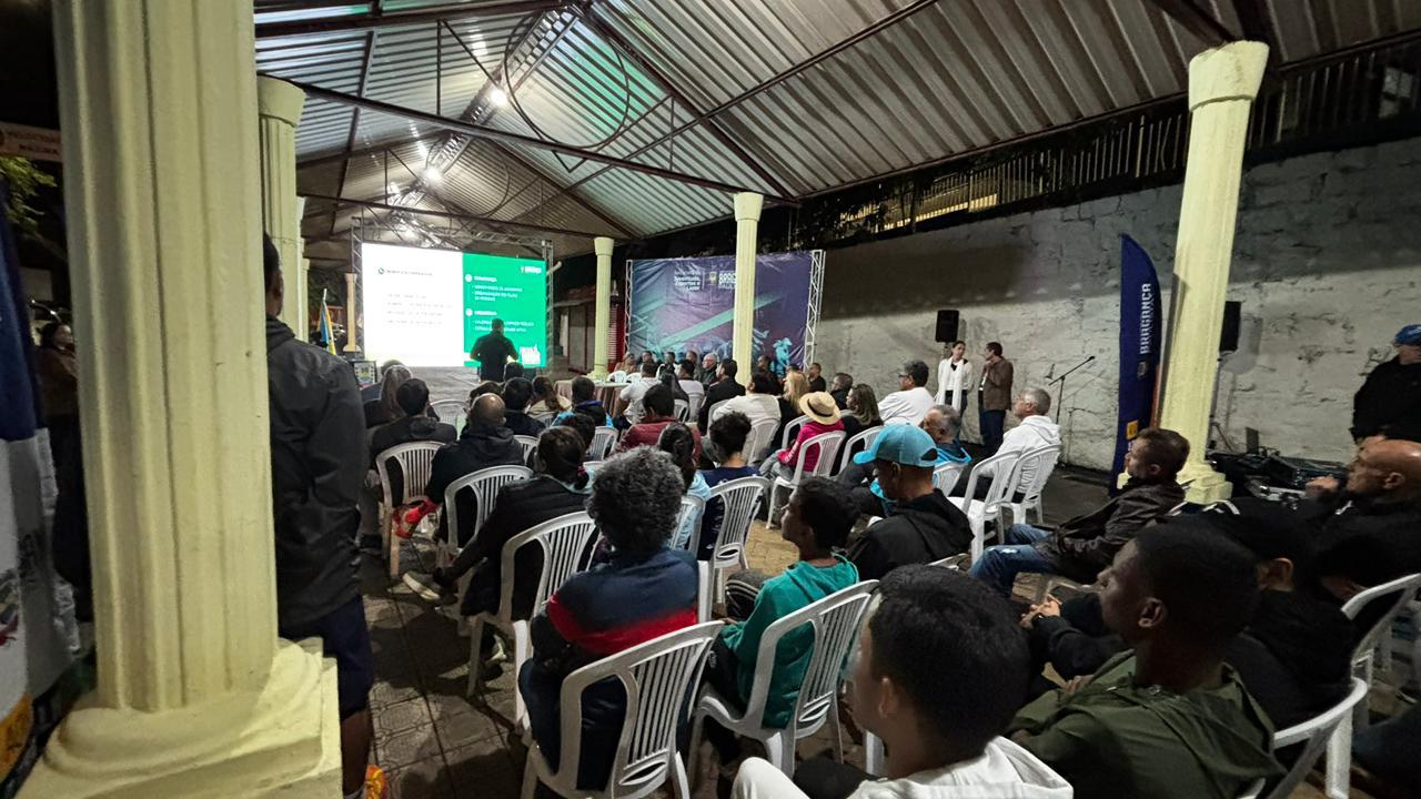 Faixa Verde estreia nesta quinta-feira no Lago do Taboão e garante mais segurança para a prática esportiva Foto 05