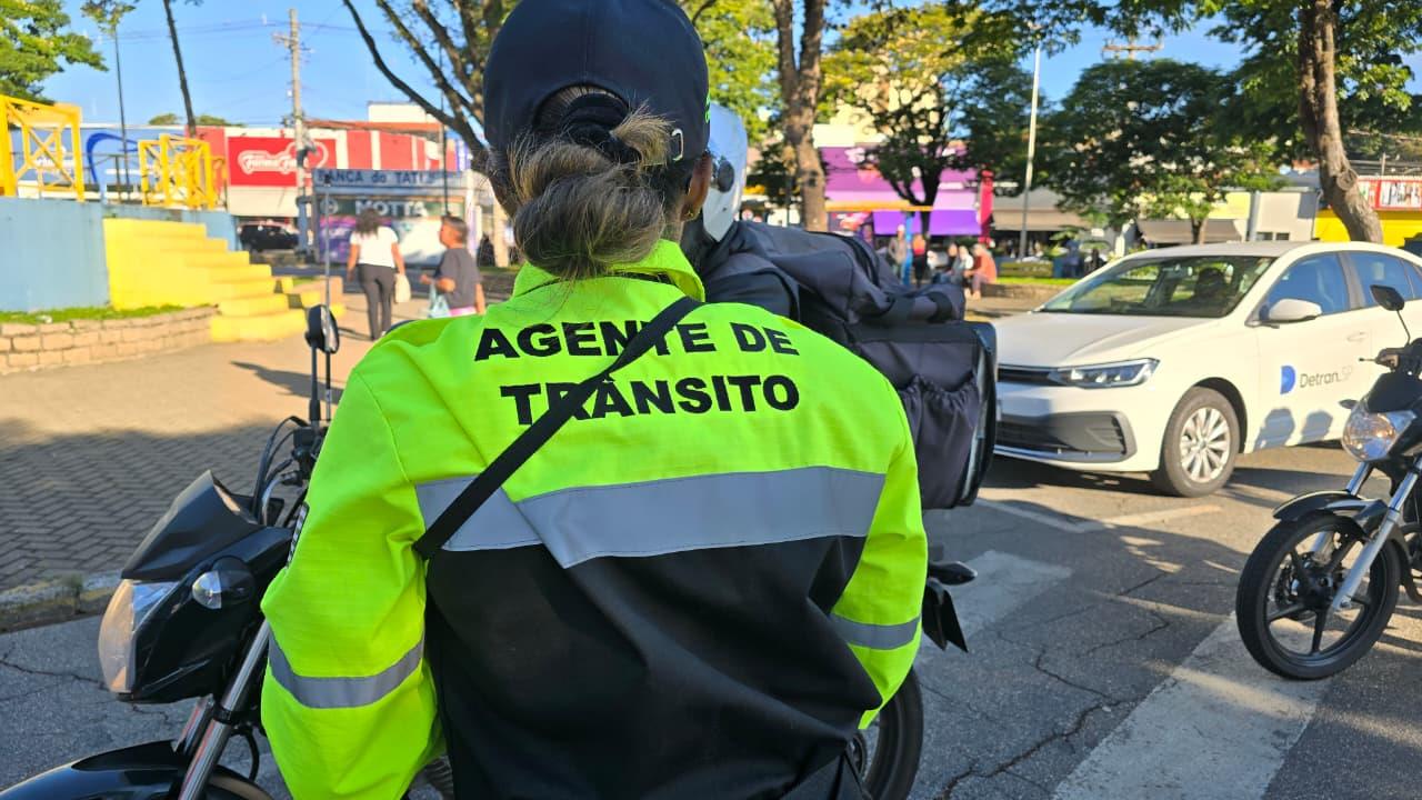 Educa&ccedil;&atilde;o no tr&acirc;nsito &eacute; destaque em a&ccedil;&atilde;o realizada no Maio Amarelo Foto 05