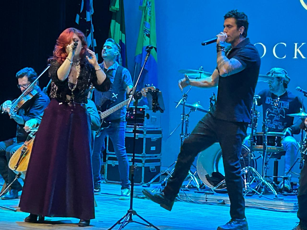 Espet&aacute;culo da Banda Rockphonic leva o p&uacute;blico aodel&iacute;rio no Festival de Inverno de Bragan&ccedil;a Paulista (6)