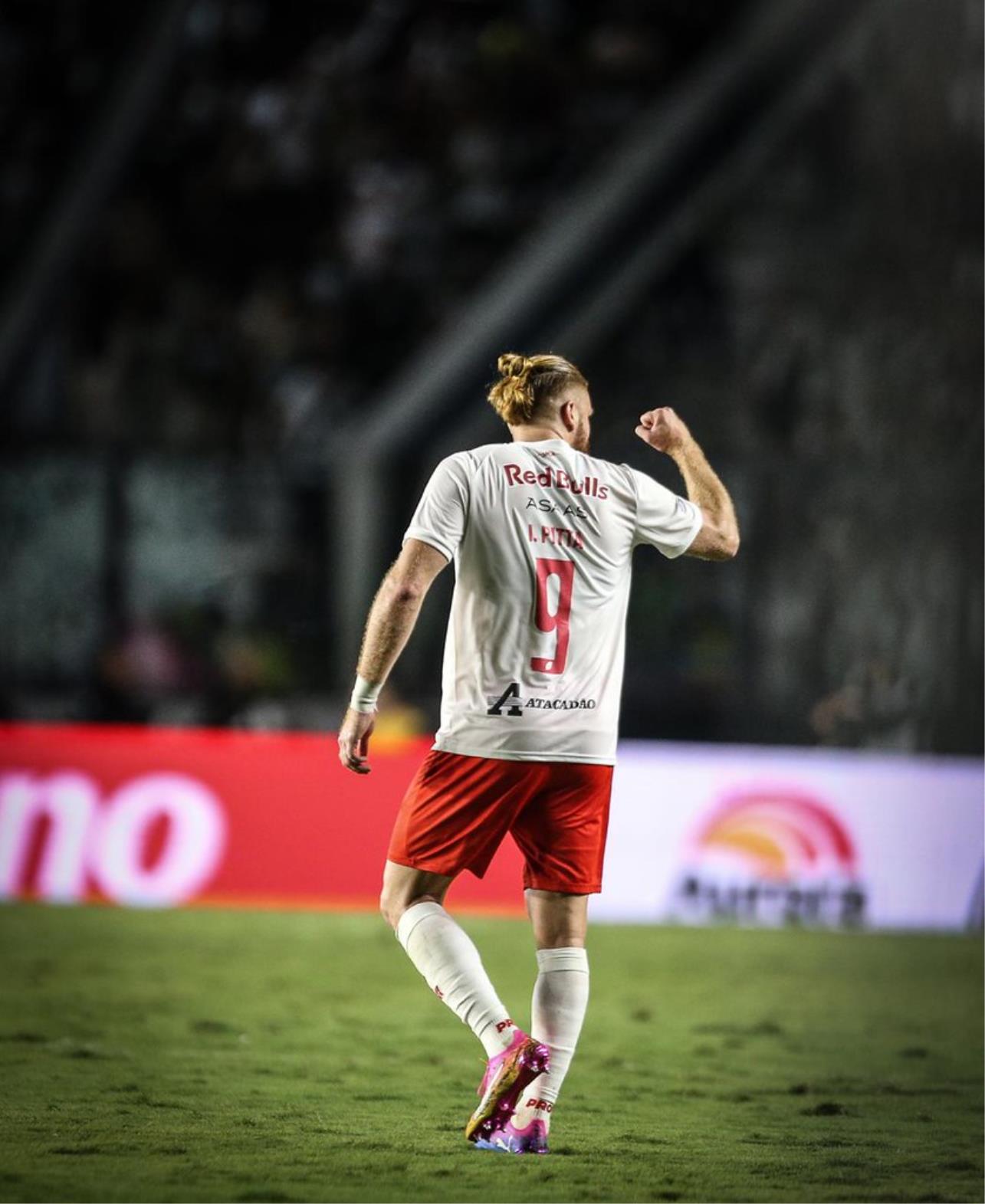 Isidro Pitta é convocado para a Copa do Mundo FIFA 2026 e faz história no Red Bull Bragantino (6)