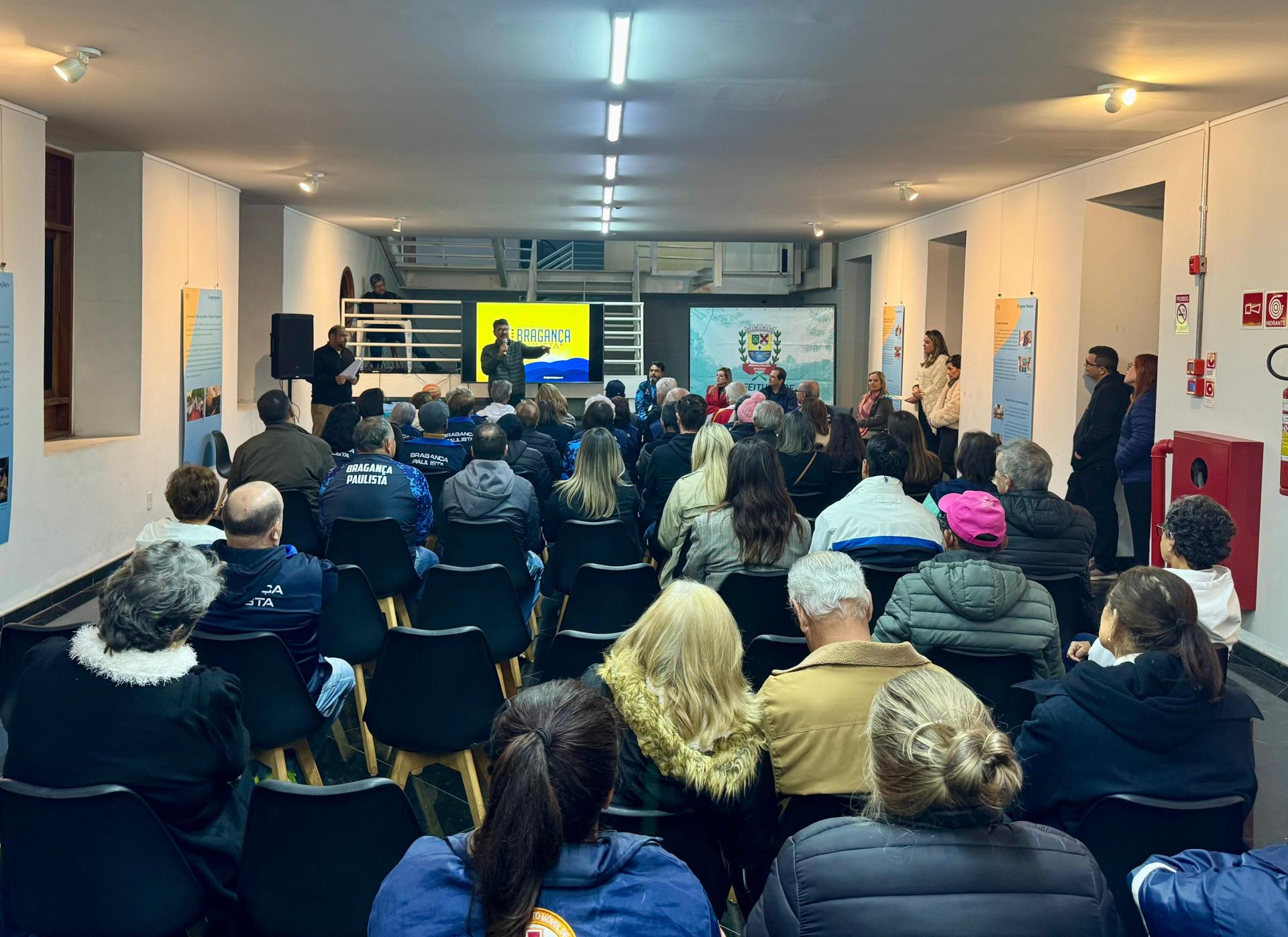 Recep&ccedil;&atilde;o para atletas do JOMI 05