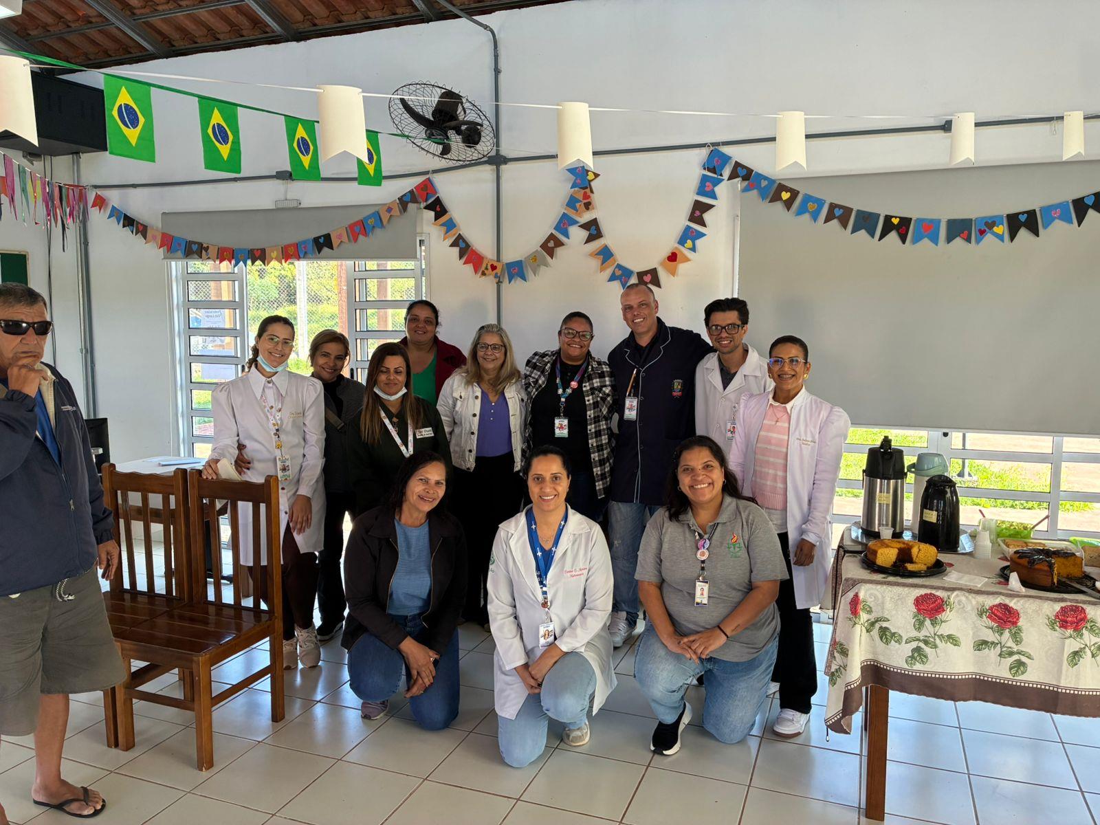 Equipe da ESF Cidade Jardim realiza a&ccedil;&atilde;o de promo&ccedil;&atilde;o &agrave; sa&uacute;de para moradores do Programa Vida Longa (5)