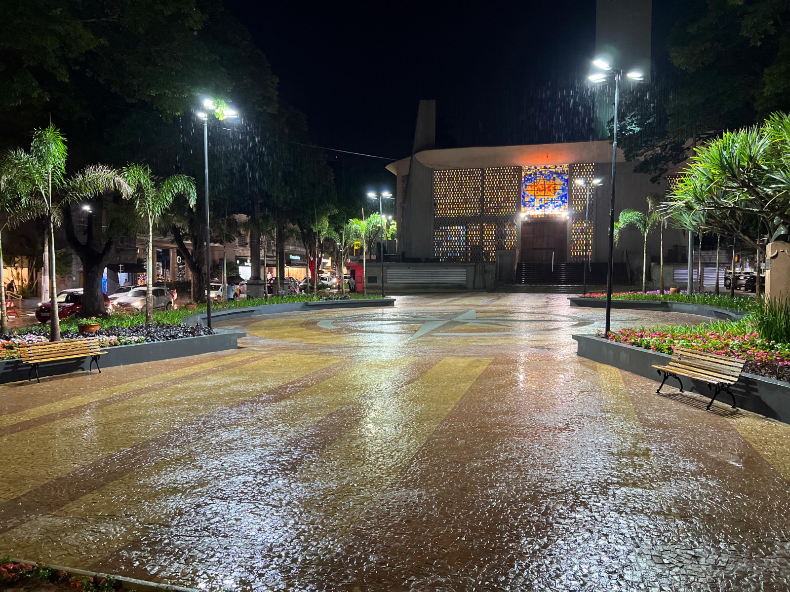 Praça Raul Leme ganha mais vida com revitalização (5)