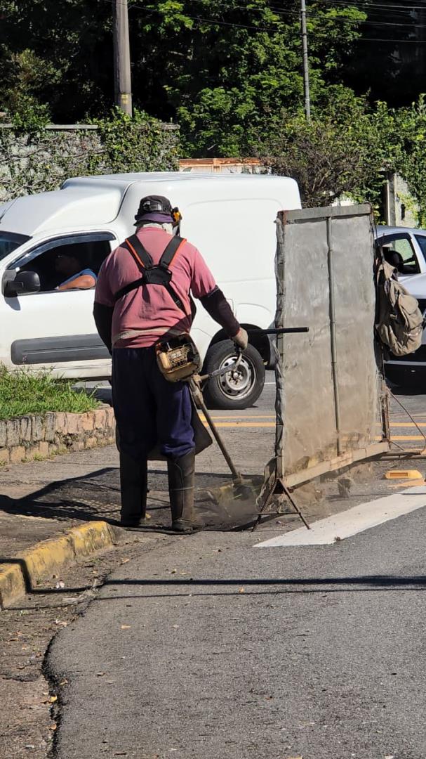 For&ccedil;a-tarefa de zeladoria realiza grande manuten&ccedil;&atilde;o no Centro Foto 05