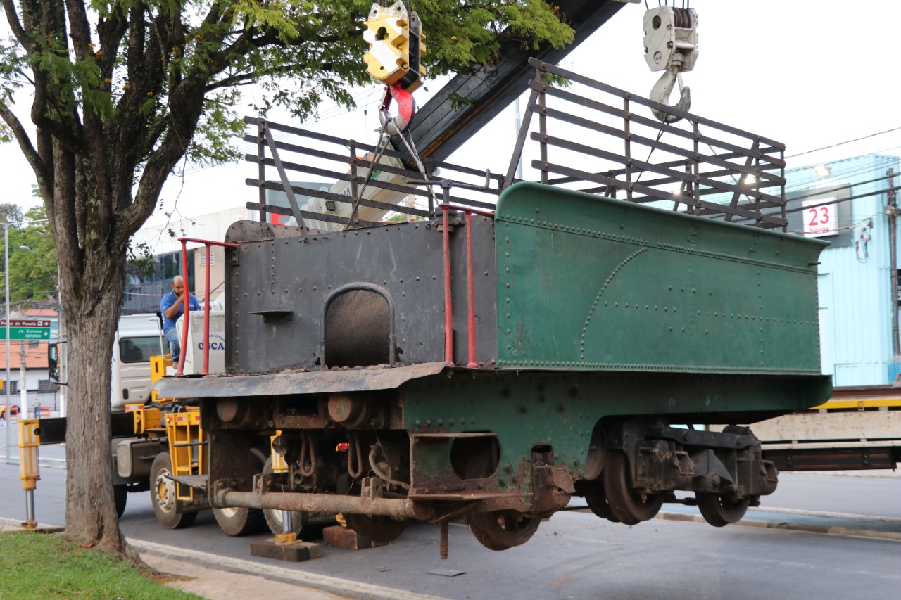 17.10.2022 Conclu&iacute;da transfer&ecirc;ncia da locomotiva para cabeceira do Lago do Tabo&atilde;o (5)
