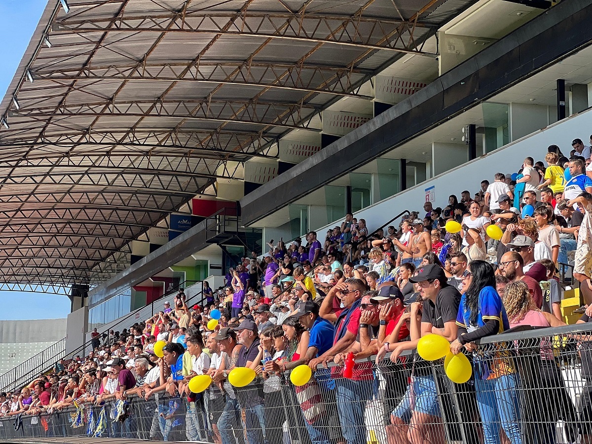 P&uacute;blico prestigiou as finais do Campeonato de Menores