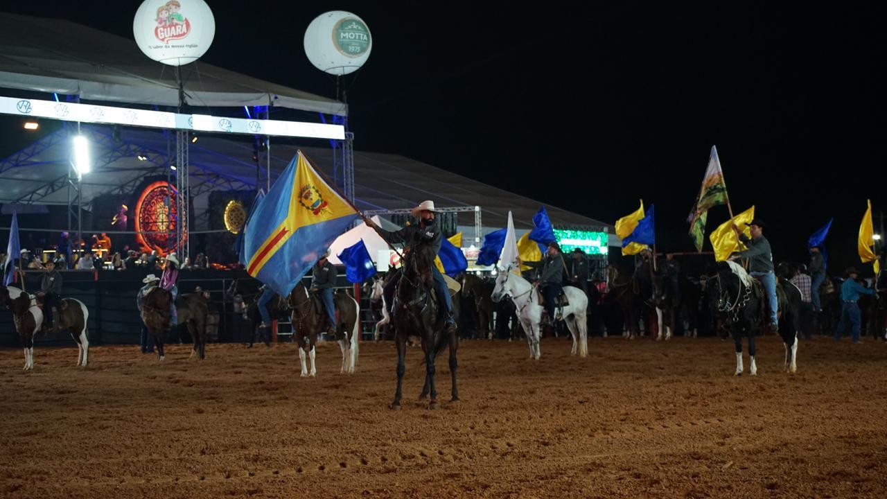 P&uacute;blico volta a lotar o Posto de Monta na abertura da segunda semana da 59&ordf; Expoagro e 32&ordf; Festa do Pe&atilde;o de Boiadeiro (5)