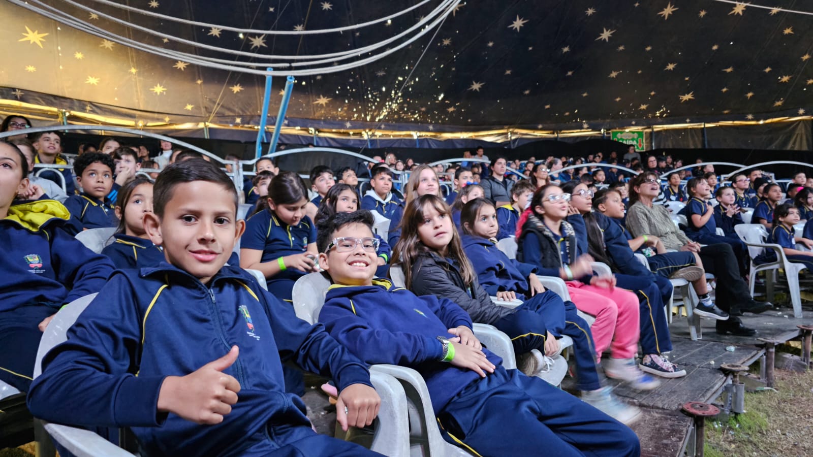 Circo Moscou encanta alunos da zona rural em espetáculo gratuito em Bragança Paulista (7)