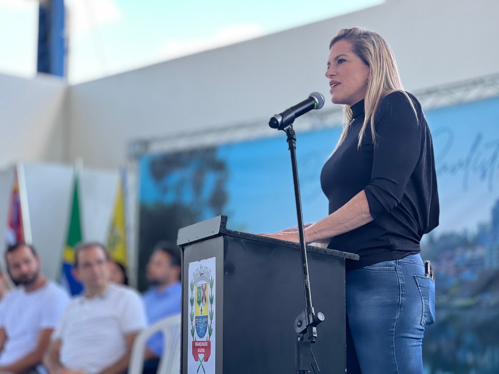 Apresenta&ccedil;&atilde;o novos ve&iacute;culos do transporte escolar e vistoria da frota da Prefeitura 04