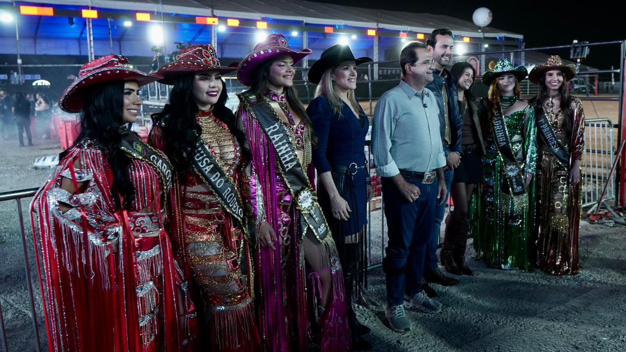 59&ordf; Expoagro e 32&ordf; Festa do Pe&atilde;o de Boiadeiro come&ccedil;a com arena lotada e grandes shows (3)