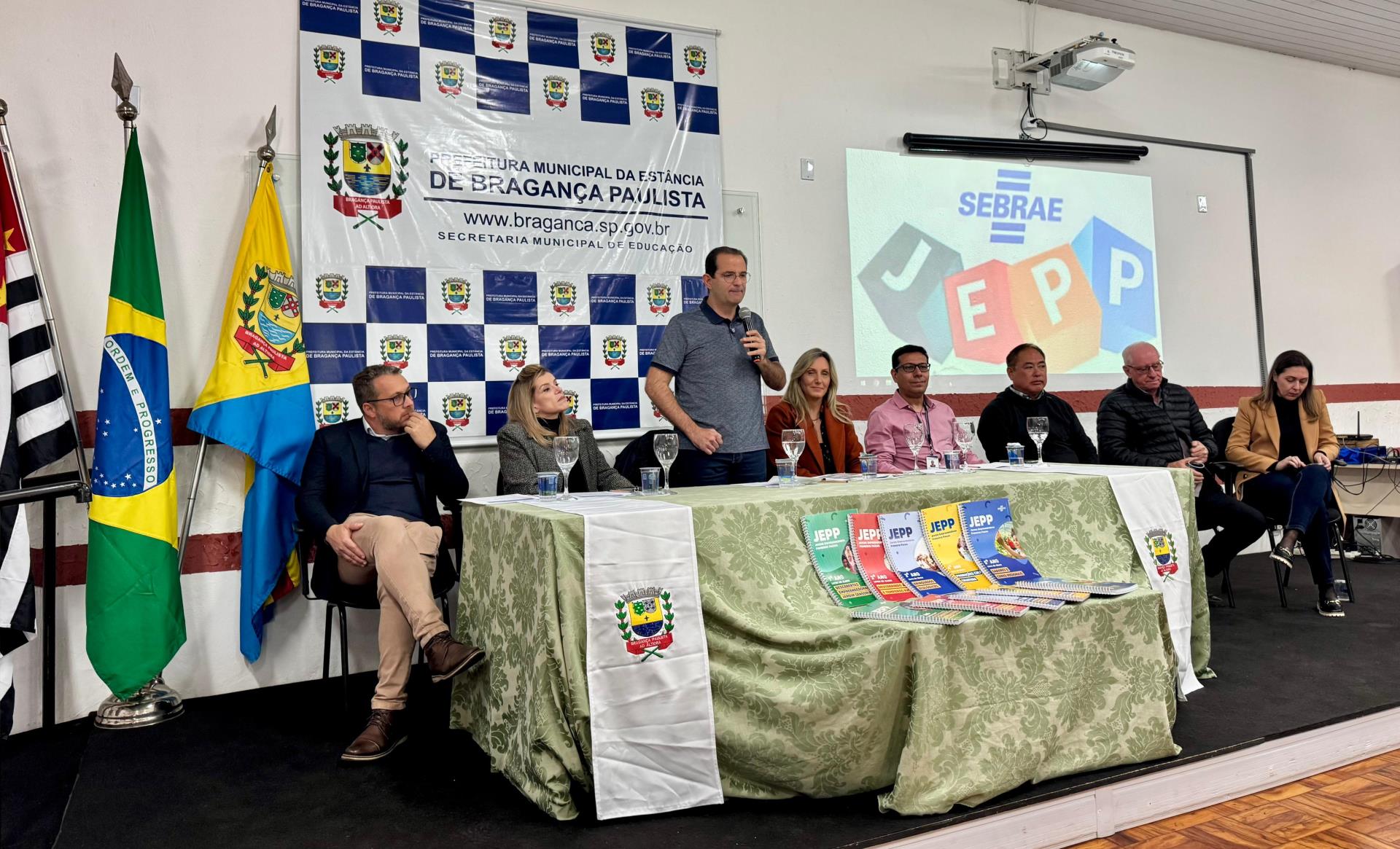 Prefeitura lan&ccedil;a Programa JEPP e entrega simb&oacute;lica do S