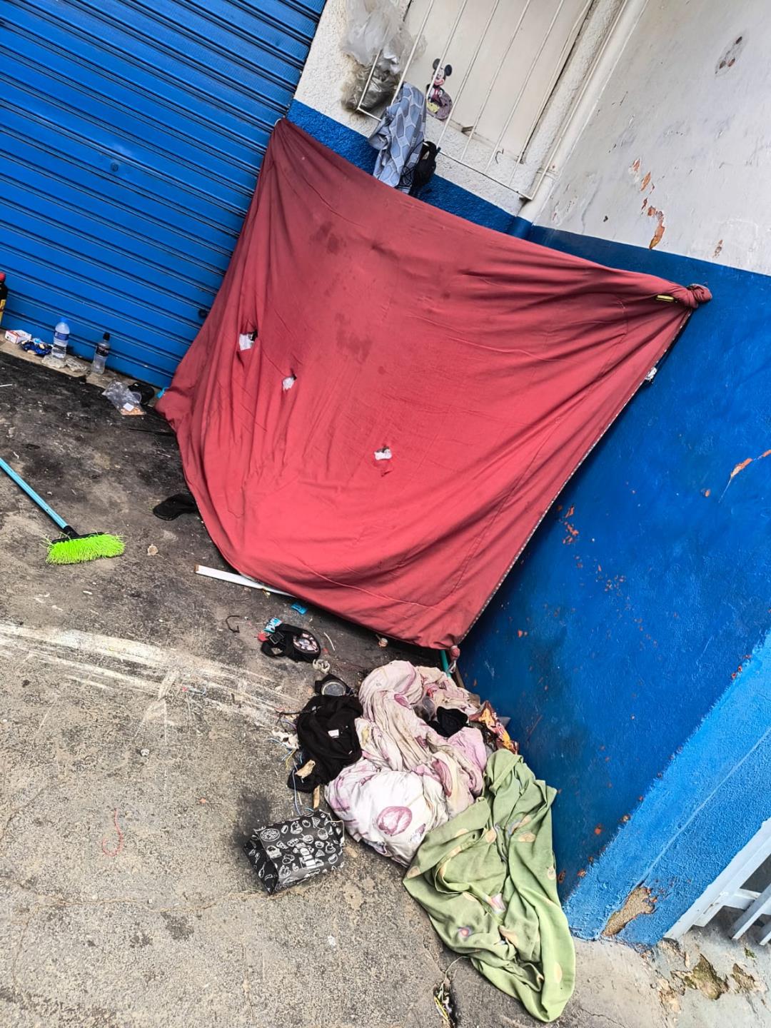 Operação Cidade Limpa é realizada em Bragança Paulista para fiscalizar entulhos e veículos abandonados