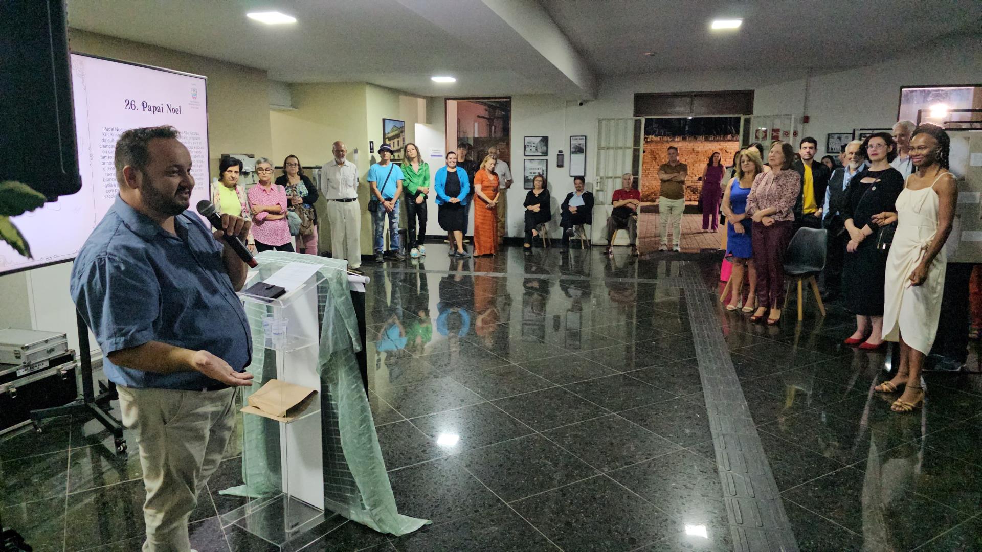 17.05.2024 ASES lança livro “Assombro e Encantamento” e inaugura a exposição das ilustra (9)