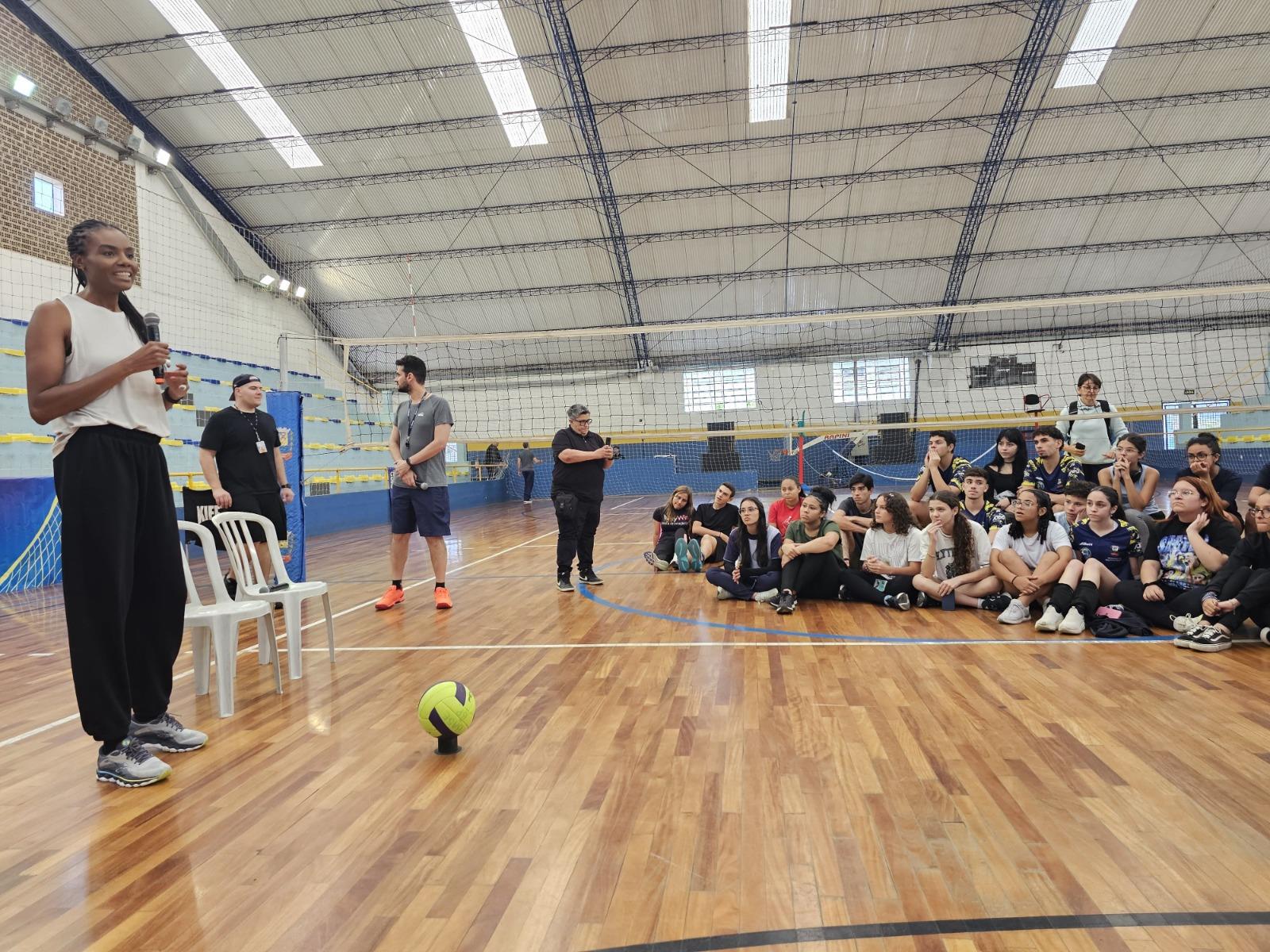 Bragança Paulista recebe Circuito Sesc de Esportes com participação da bicampeã olímpica Fabiana Claudino (8)