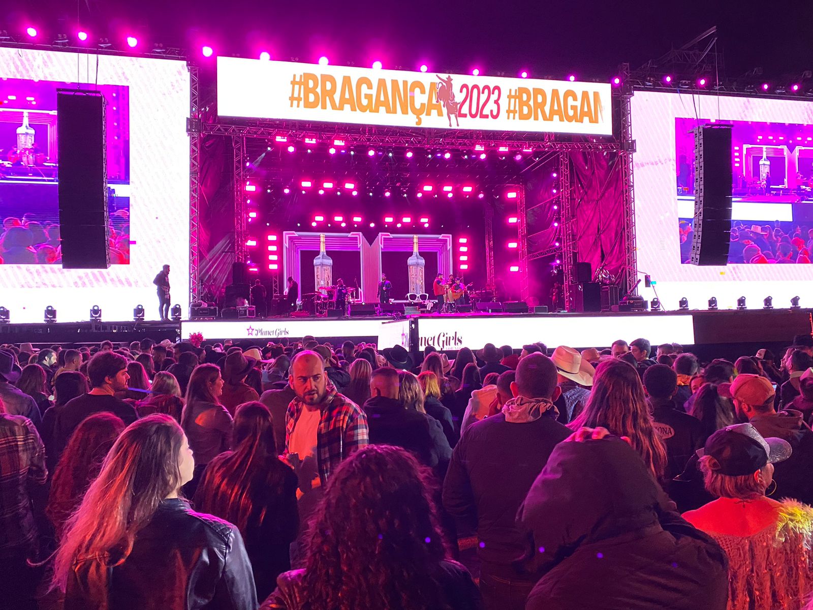 Cavalhada marca início dos festejos da Festa do Peão de Boiadeiro de  Bragança Paulista – O Atibaiense