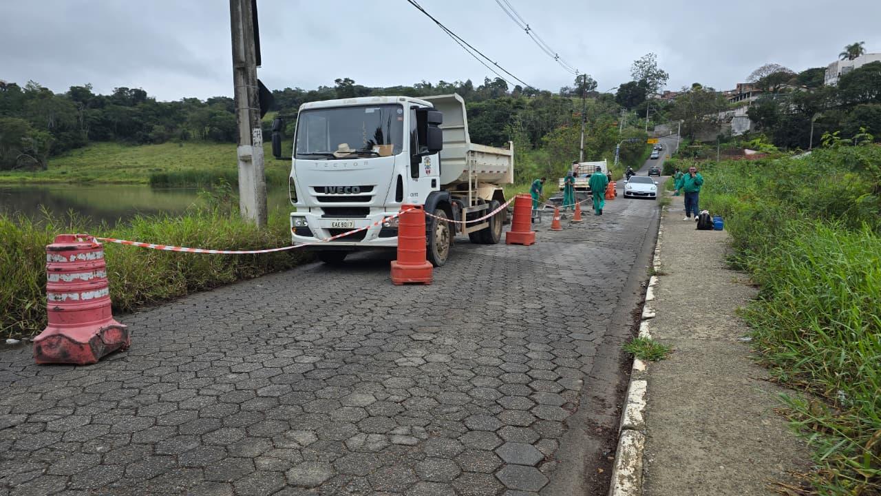 Secretaria Municipal de Servi&ccedil;os realiza recomposi&ccedil;&atilde;o de bloquete (21)