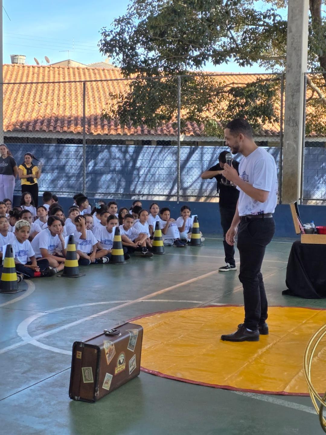 Arte e rob&oacute;tica impulsionam inova&ccedil;&atilde;o na educa&ccedil;&atilde;o em escola municipal (7)
