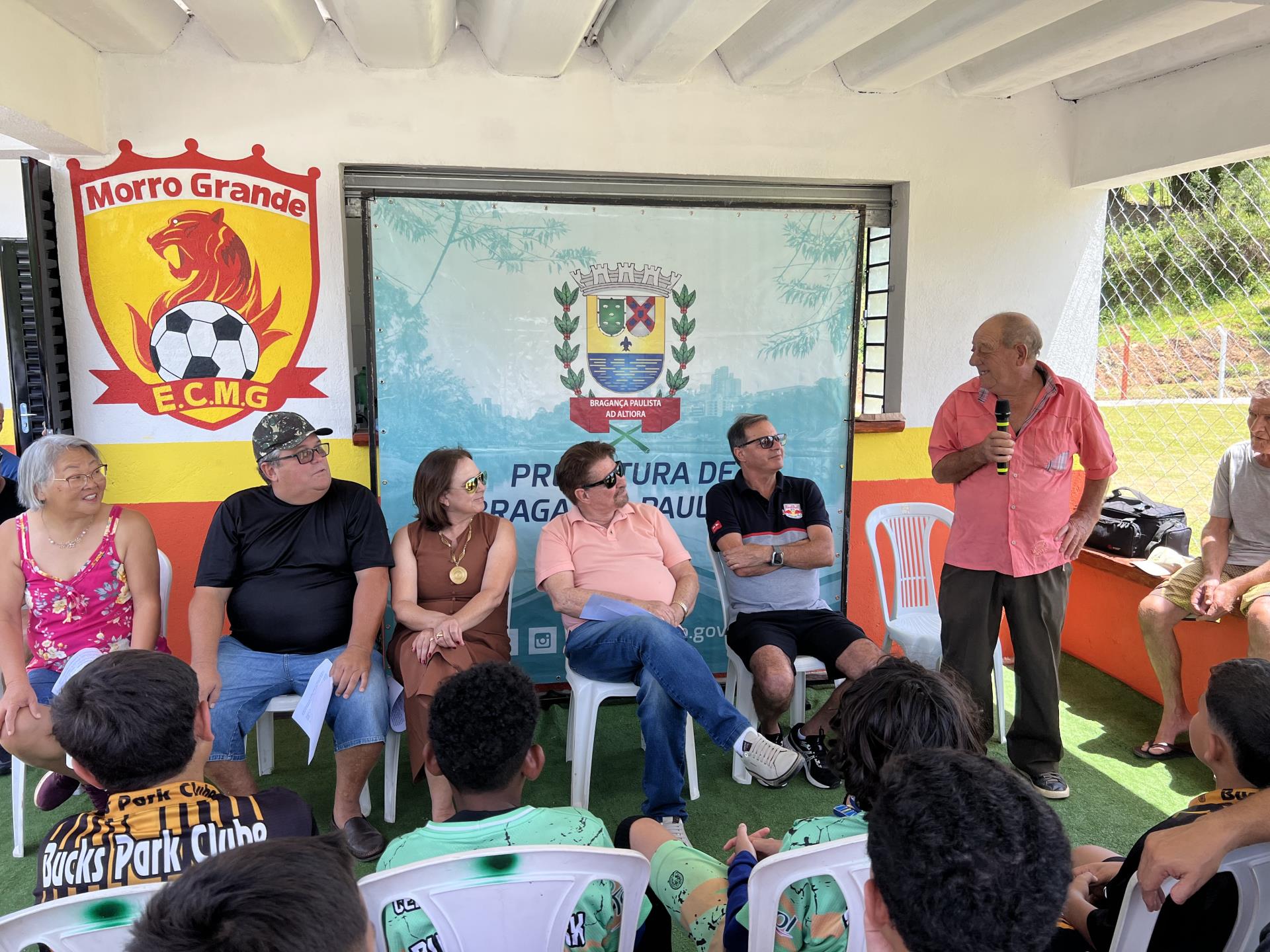 Prefeitura de Bragan&ccedil;a Paulista entrega reforma do Campo do Morro Grande Est&aacute;dio Rubens Baptista (8)