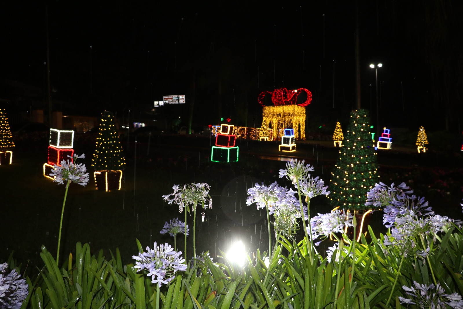 Prefeitura de Bragan&ccedil;a Paulista inaugura o &ldquo;Natal Iluminado 2024&rdquo; (7)