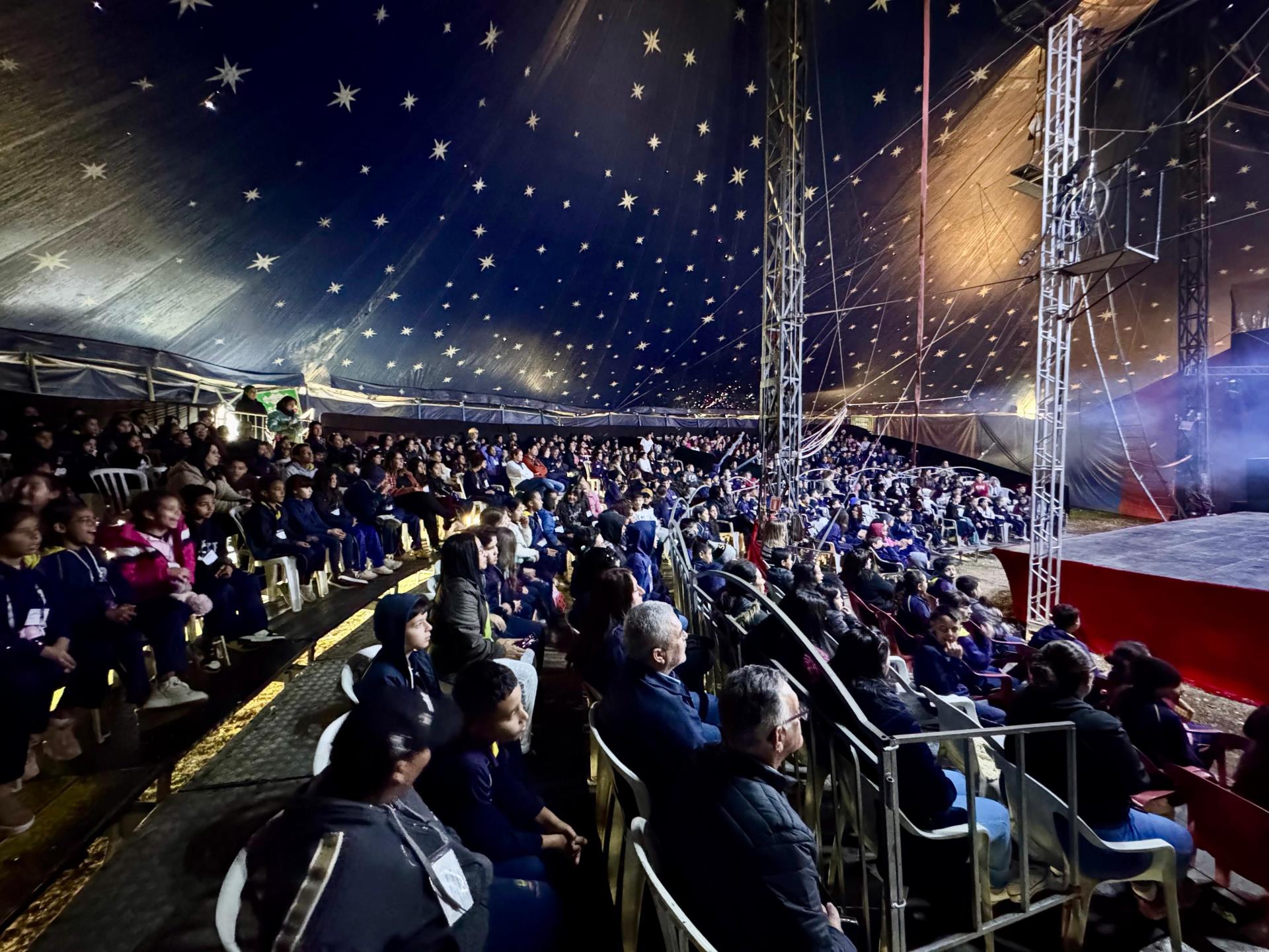 Circo Moscou encanta alunos da zona rural em espetáculo gratuito em Bragança Paulista (9)