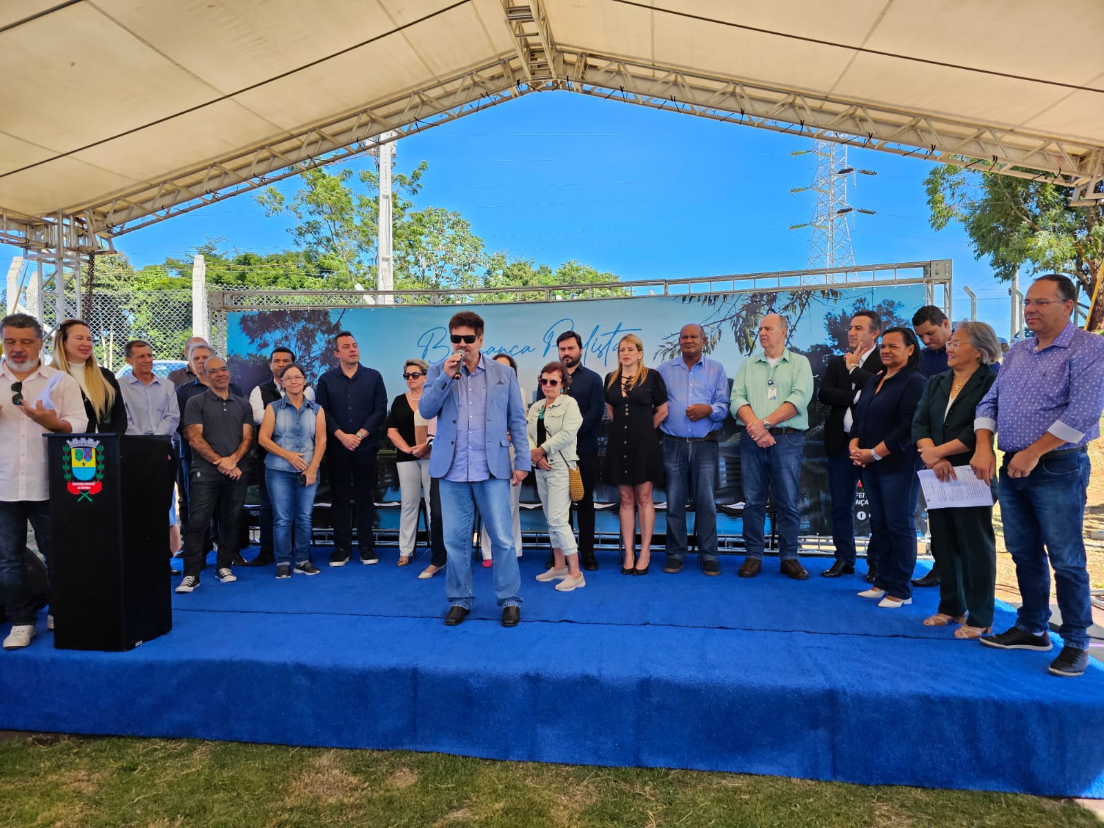 Prefeito Prof. Amauri Sodré durante entrega do programa Vida Longa Olinda Salaroli Cerqueira