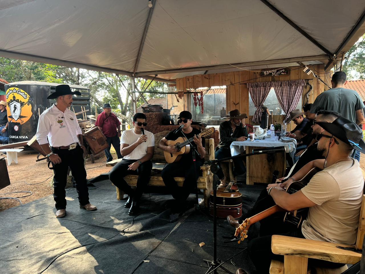 Segunda semana da 59&ordf; Expoagro e 32&ordf; Festa do Pe&atilde;o de Boiadeiro promete lotar o Posto de Monta Foto 07