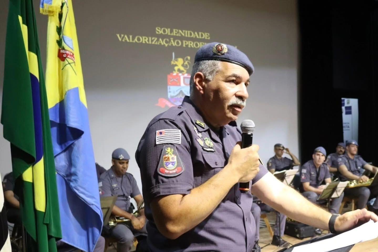 Cerimônia valoriza atuação da Polícia Militar no município Foto 08