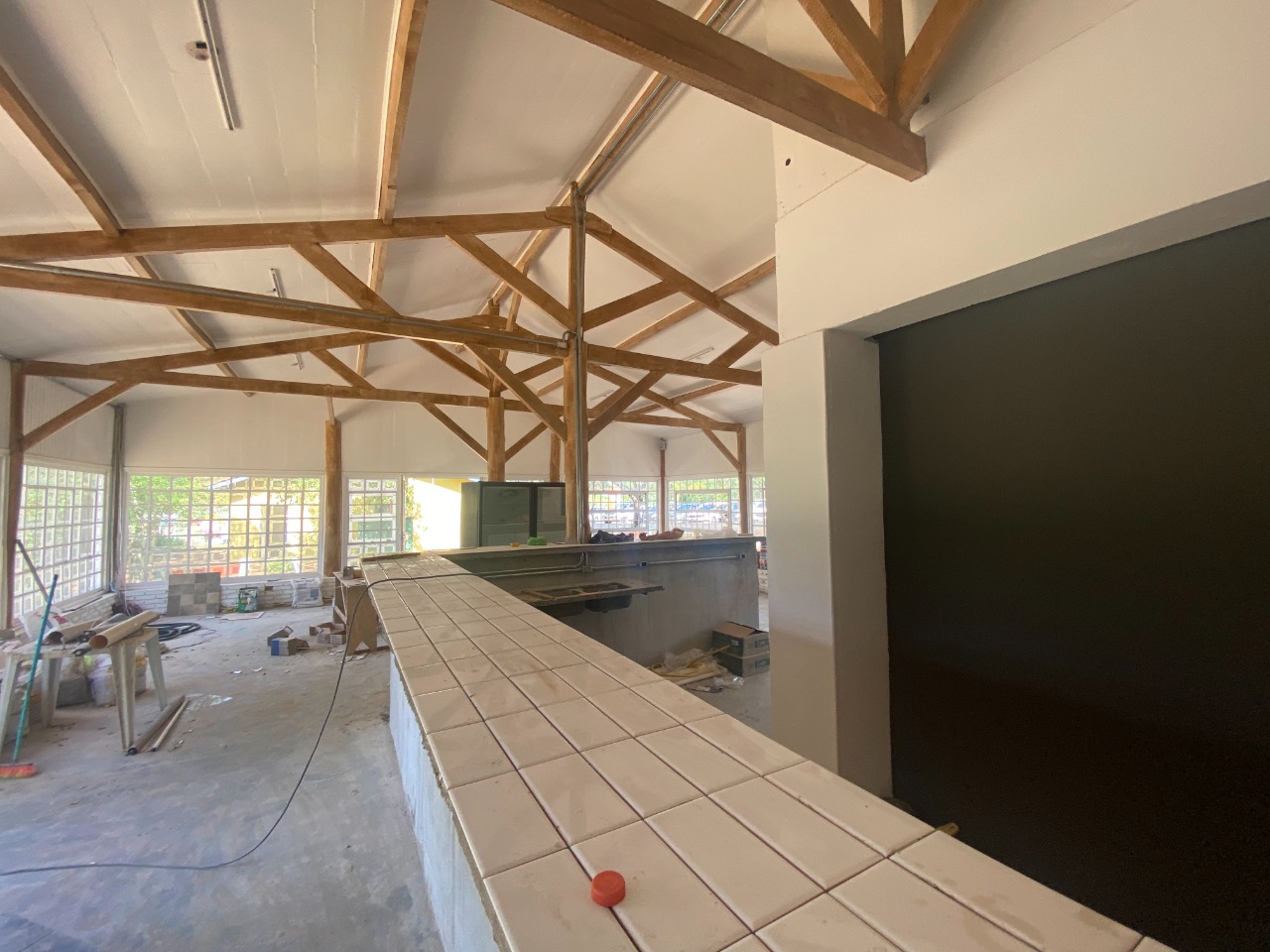 27.10.2022  Obras de implanta&ccedil;&atilde;o de restaurante no Lago do Tabo&atilde;o entra em fase final (8)