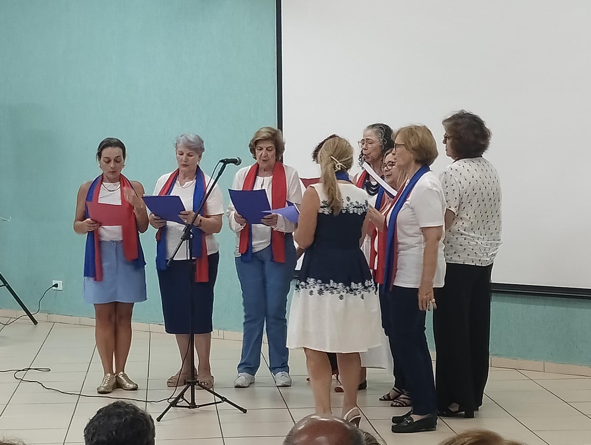 Polo UAB entrega certificados para alunos dos cursos de idiomas (8)