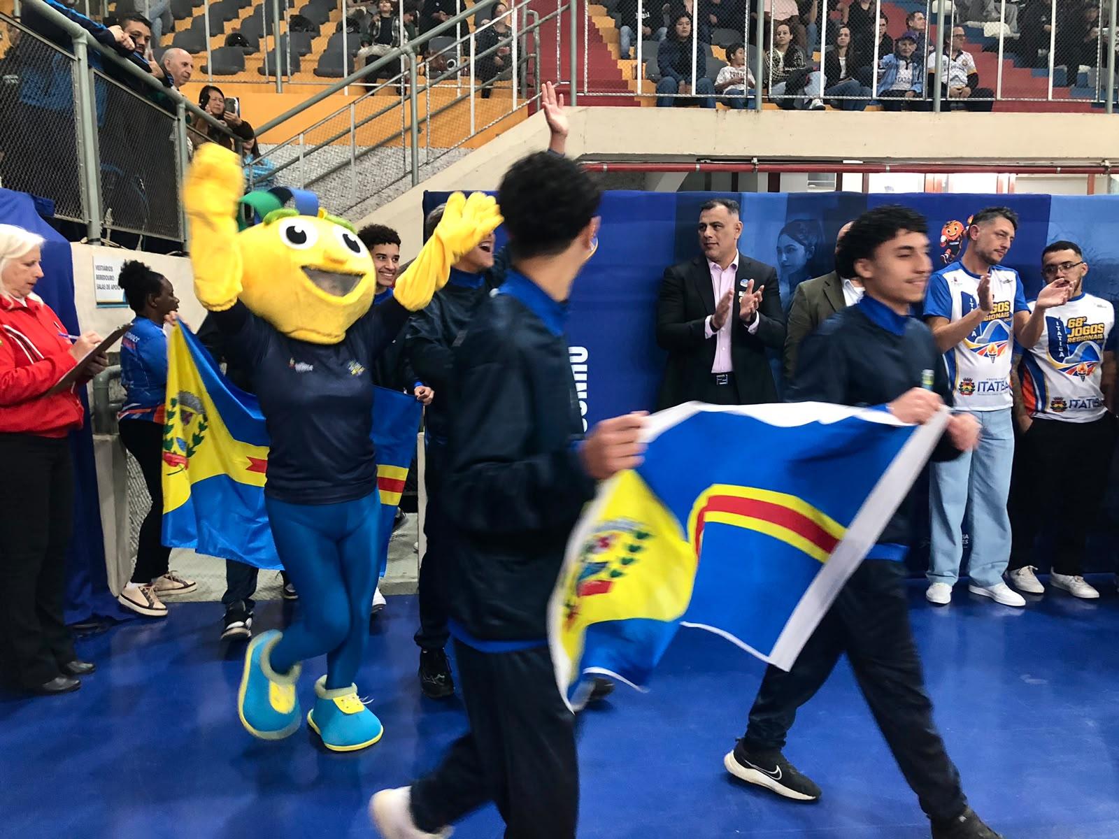 Bragan&ccedil;a Paulista marca presen&ccedil;a na abertura dos 68&ordm; Jogos Regionais em Itatiba (8)