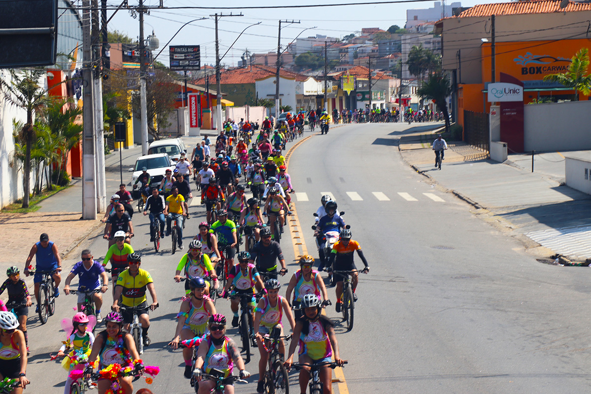 26.09.2022 Passeio Cicl&iacute;stico da Primavera re&uacute;ne centenas de participantes de todas as idades (8)