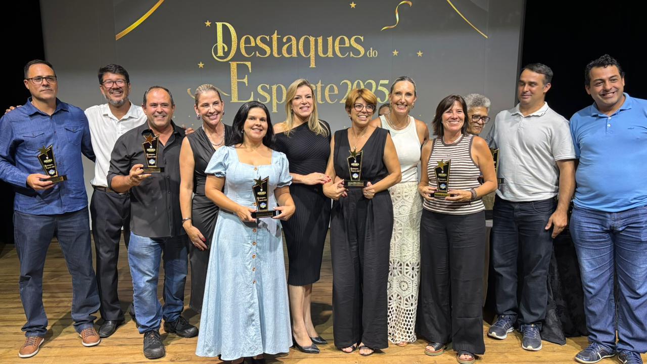 08 Escolas municipais representando Festival Estudantil