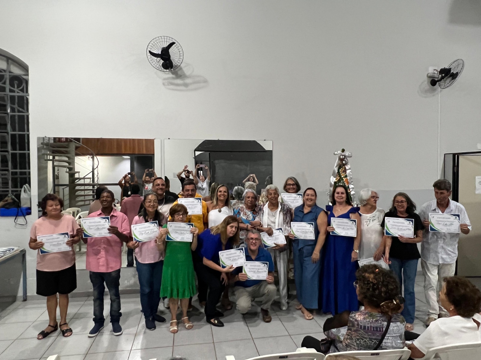 Alunos recebem diplomas dos cursos profissionalizantes oferecidos pelo Fundo Social de Bragança Paulist (9)
