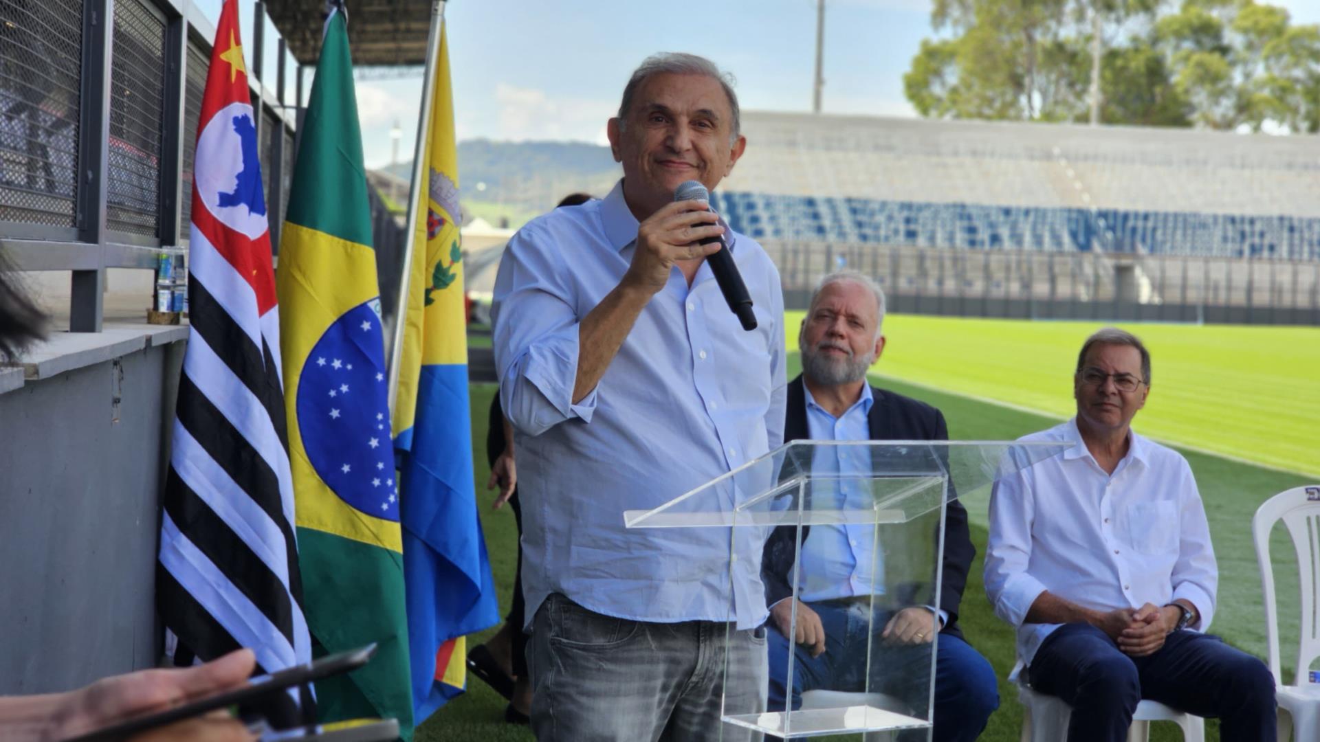 Prefeitura entrega habite-se do Est&aacute;dio C&iacute;cero de Souza Marques ao Red Bull Bragantino (10)