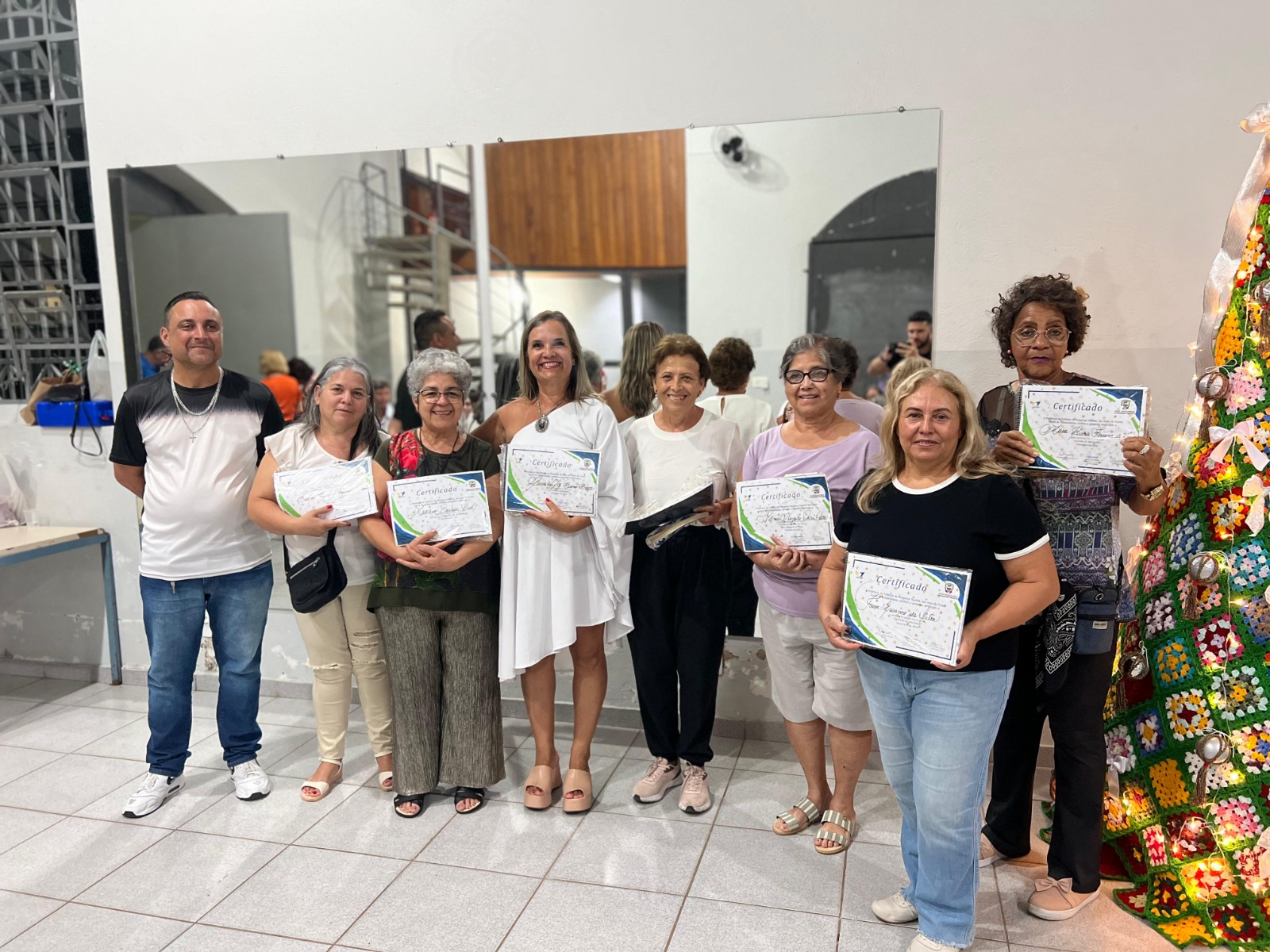 Alunos recebem diplomas dos cursos profissionalizantes oferecidos pelo Fundo Social de Bragança Paulist (10)