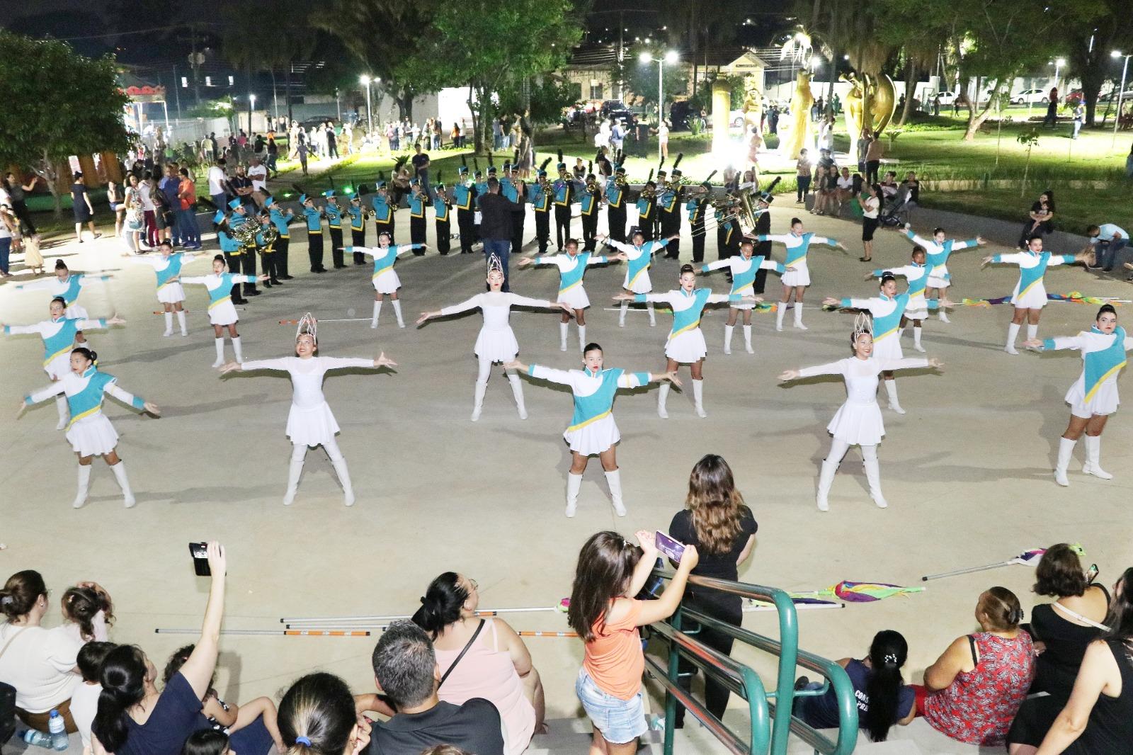 Bragança Paulista dá início às Festividades Natalinas com a inauguração da Vila Noel (13)