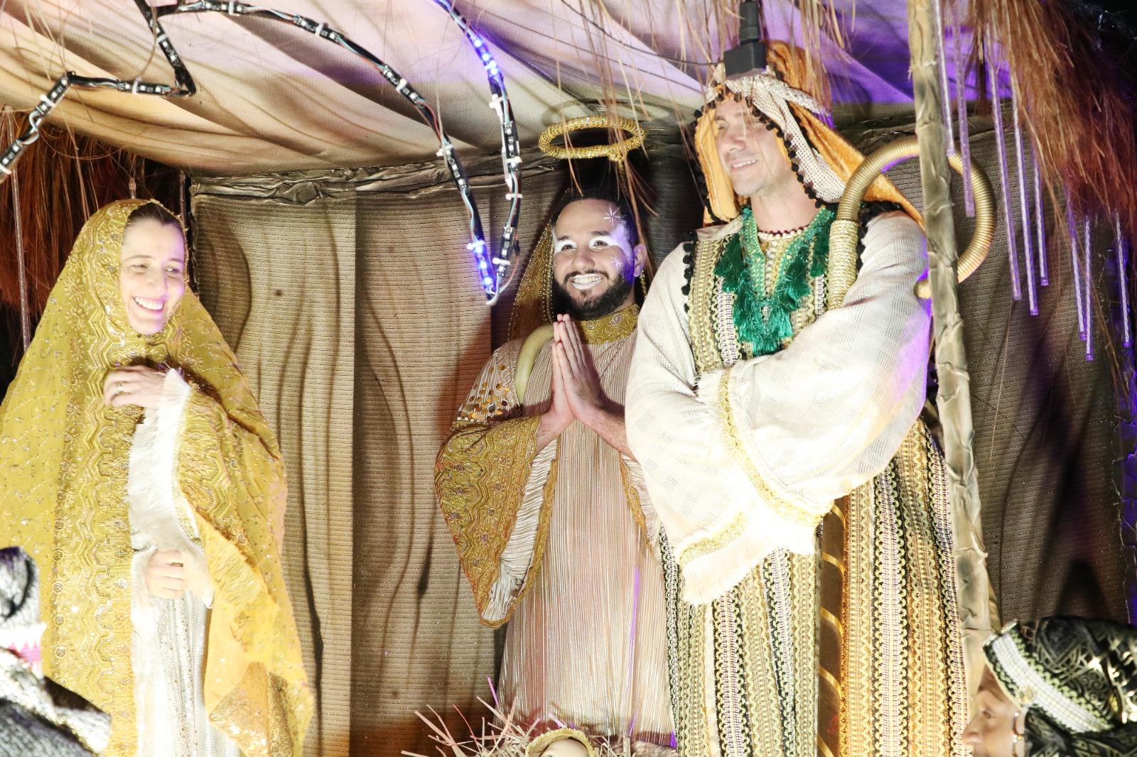 Parada de Natal emociona Bragan&ccedil;a Paulista e transforma o Centro em um grande espet&aacute;culo de luz, encanto e uni&atilde;o (11)