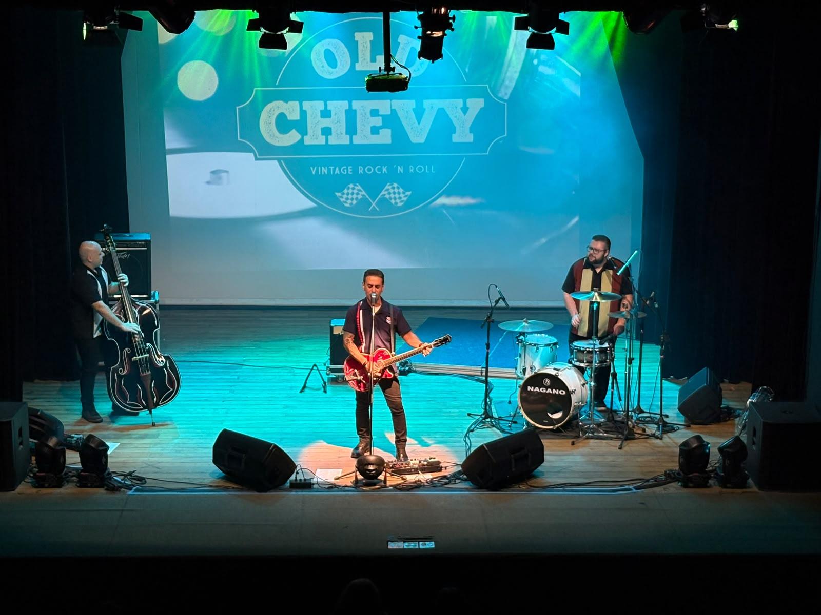 Festival de Inverno - Old Chevy - Teatro