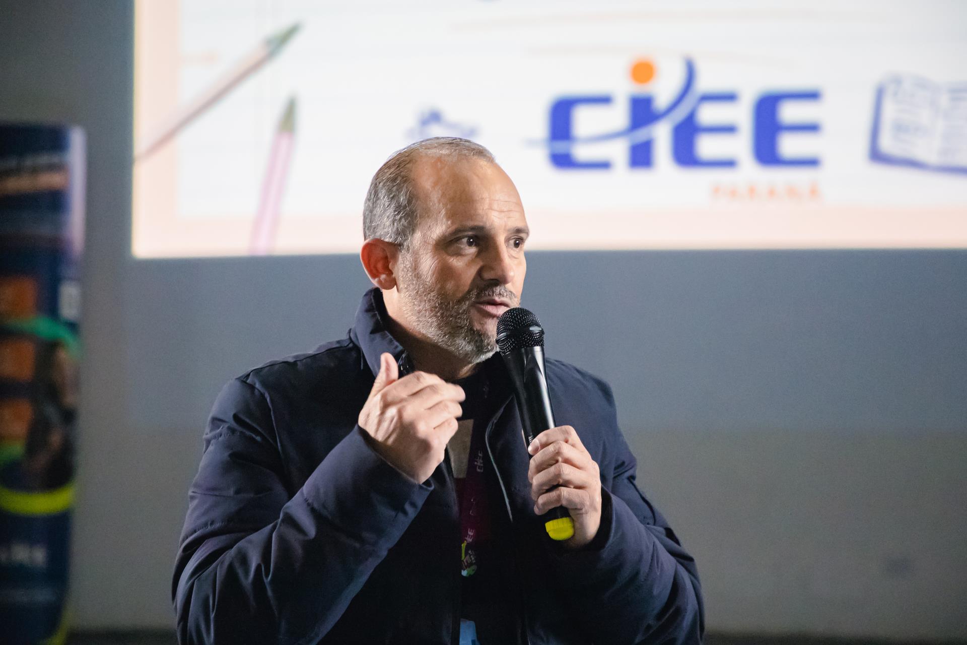 CAPACITA&Ccedil;&Atilde;O ESTAGI&Aacute;RIOS CIEE (08-10-25)-17