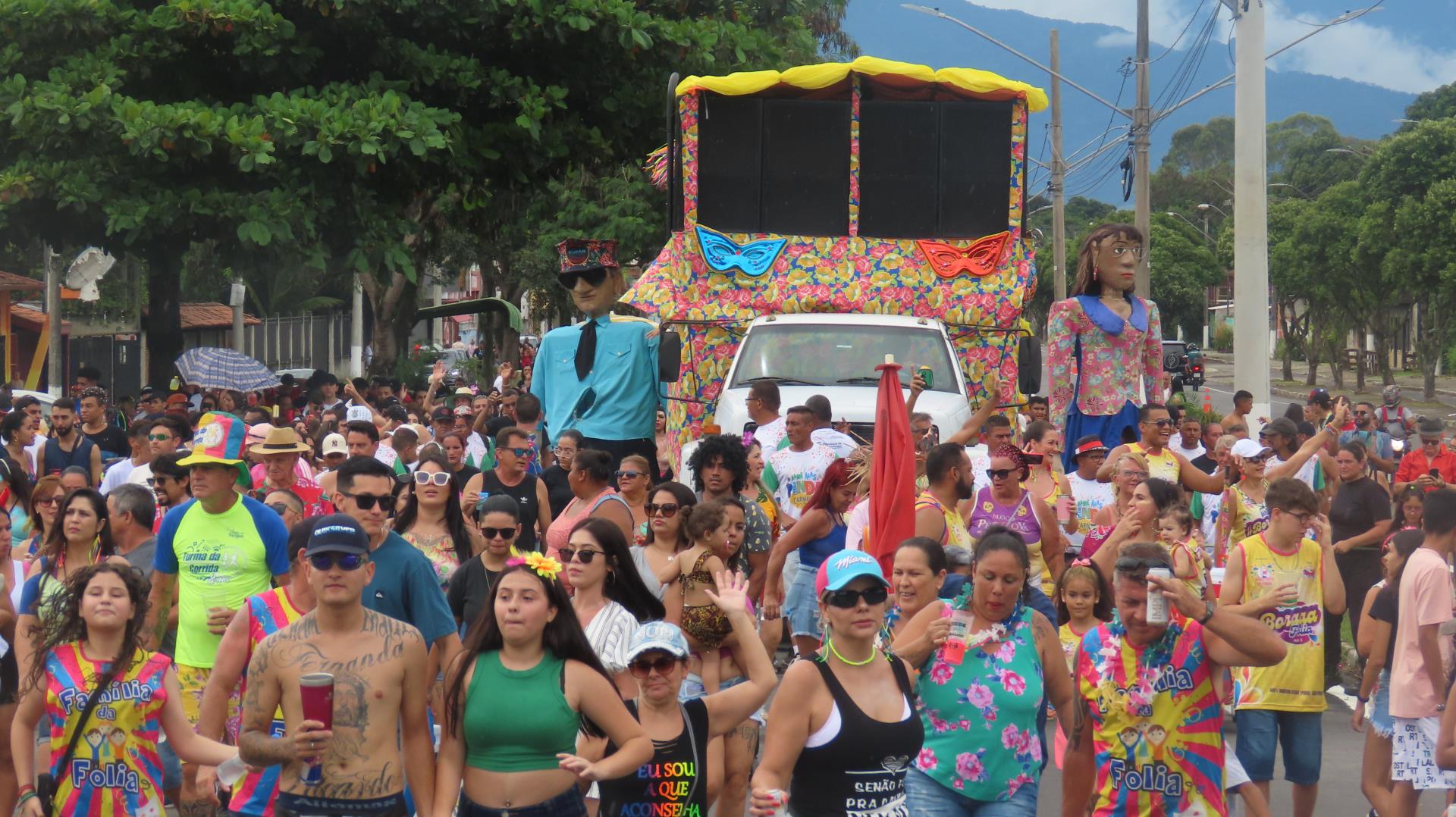 G1 - Comunidade Hare Krishna faz retiro de carnaval em Pinda, SP