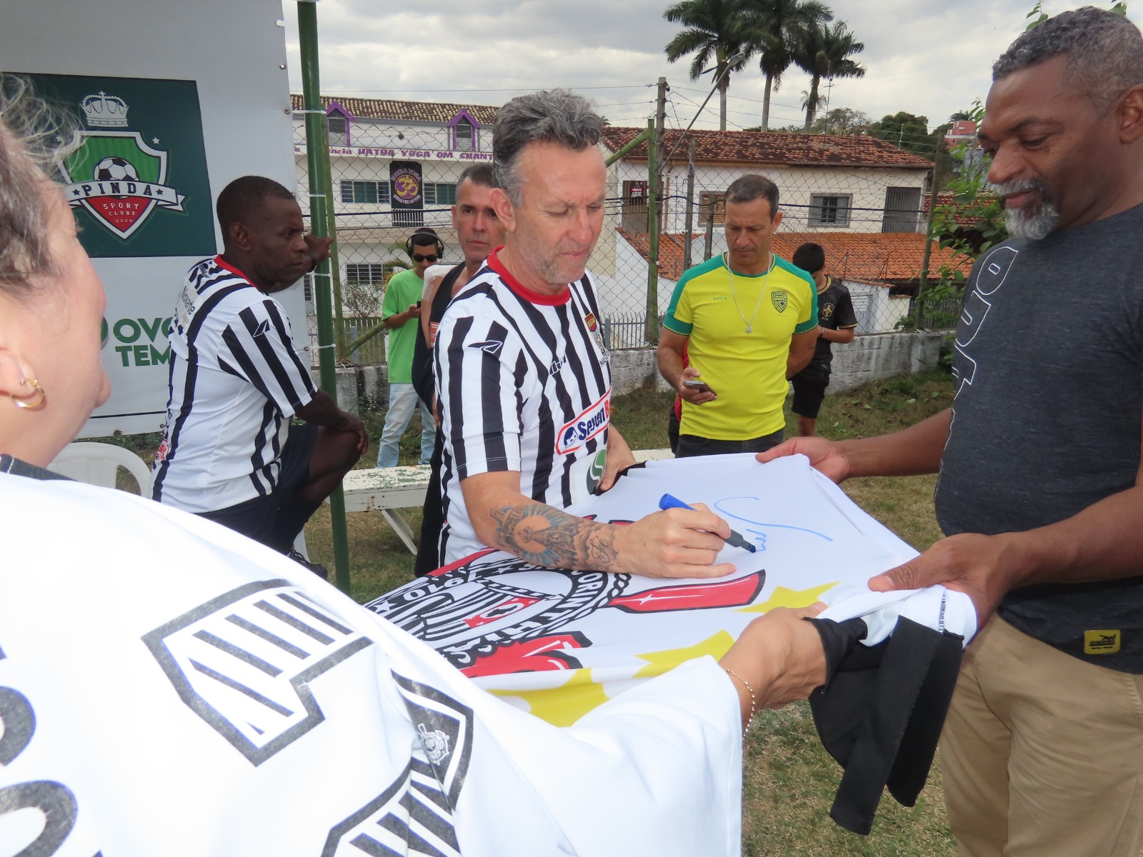 Futebol Solidário reúne ex-jogadores em Campinas. Venha prestigiar!