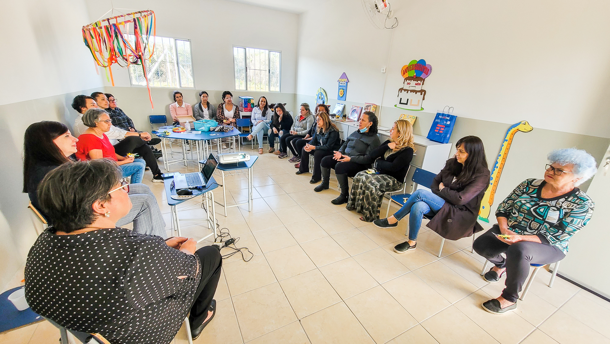 FOTO - INTERA&Ccedil;&Atilde;O NA CEMEB EDICARLOS (6)