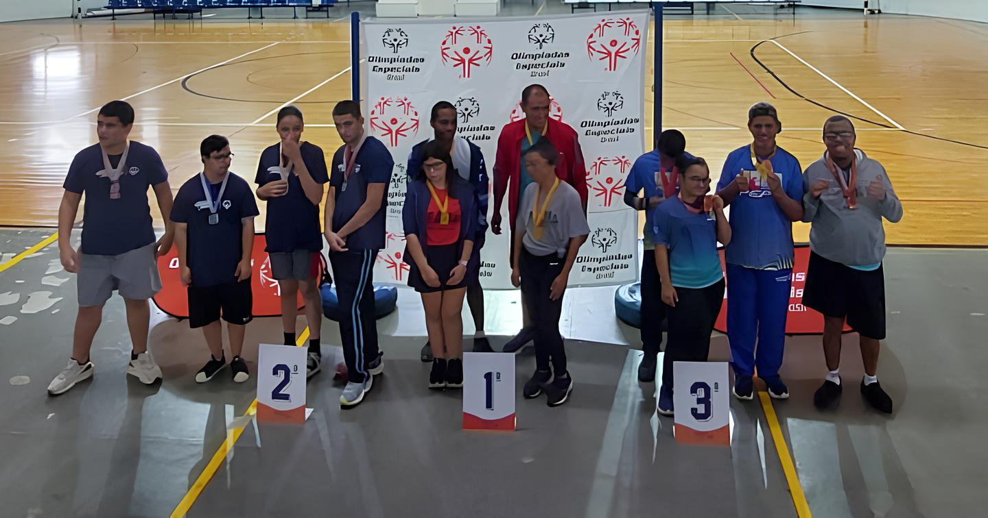 Revezamento 4x100 PEPT 3° lugar (Francisco, Sara, Marcus e Enzo) (1)
