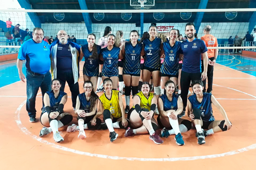 Município de Araras - Equipe feminina de tênis conquista o bronze