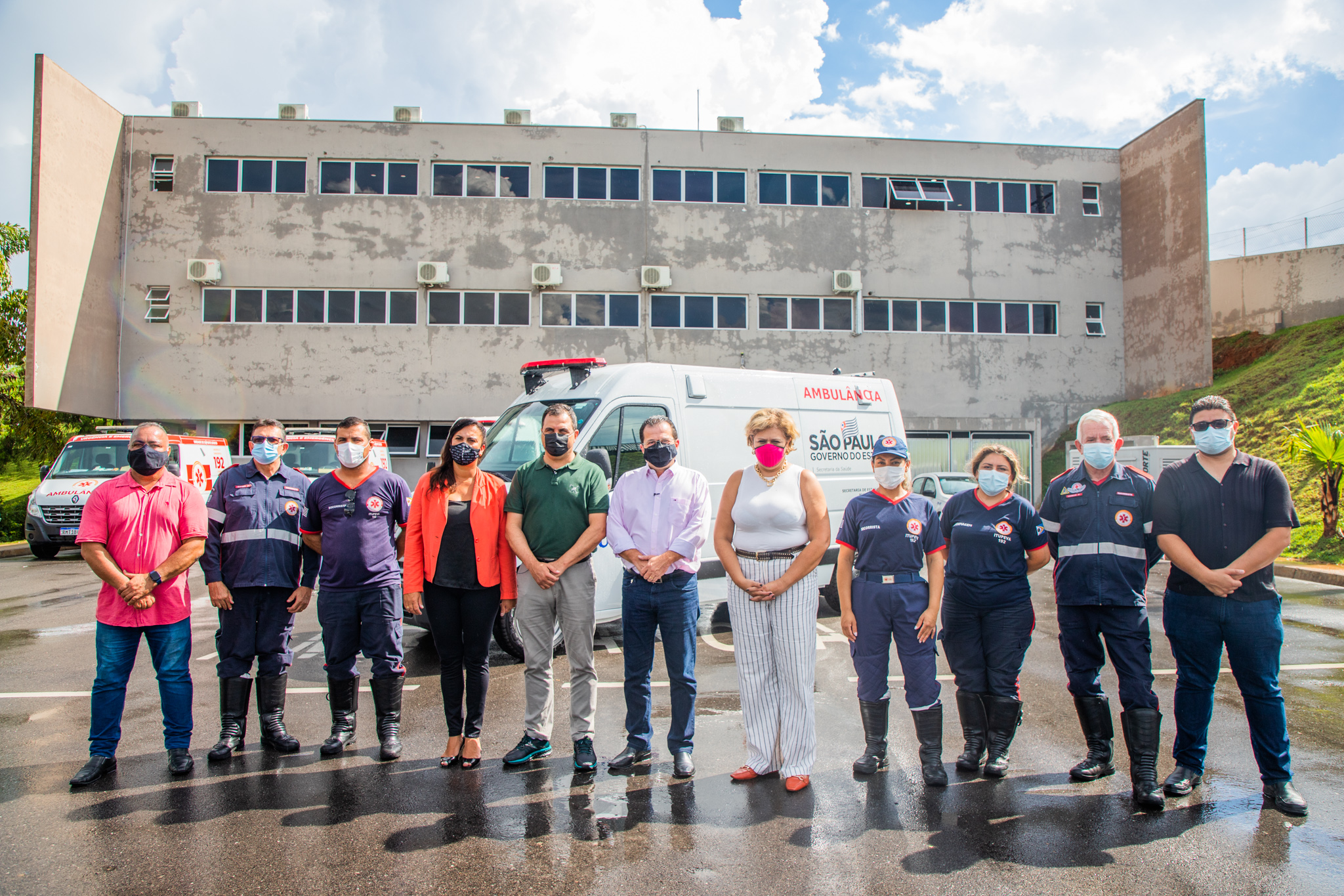ENTREGA DE AMBULÂNCIA (3)