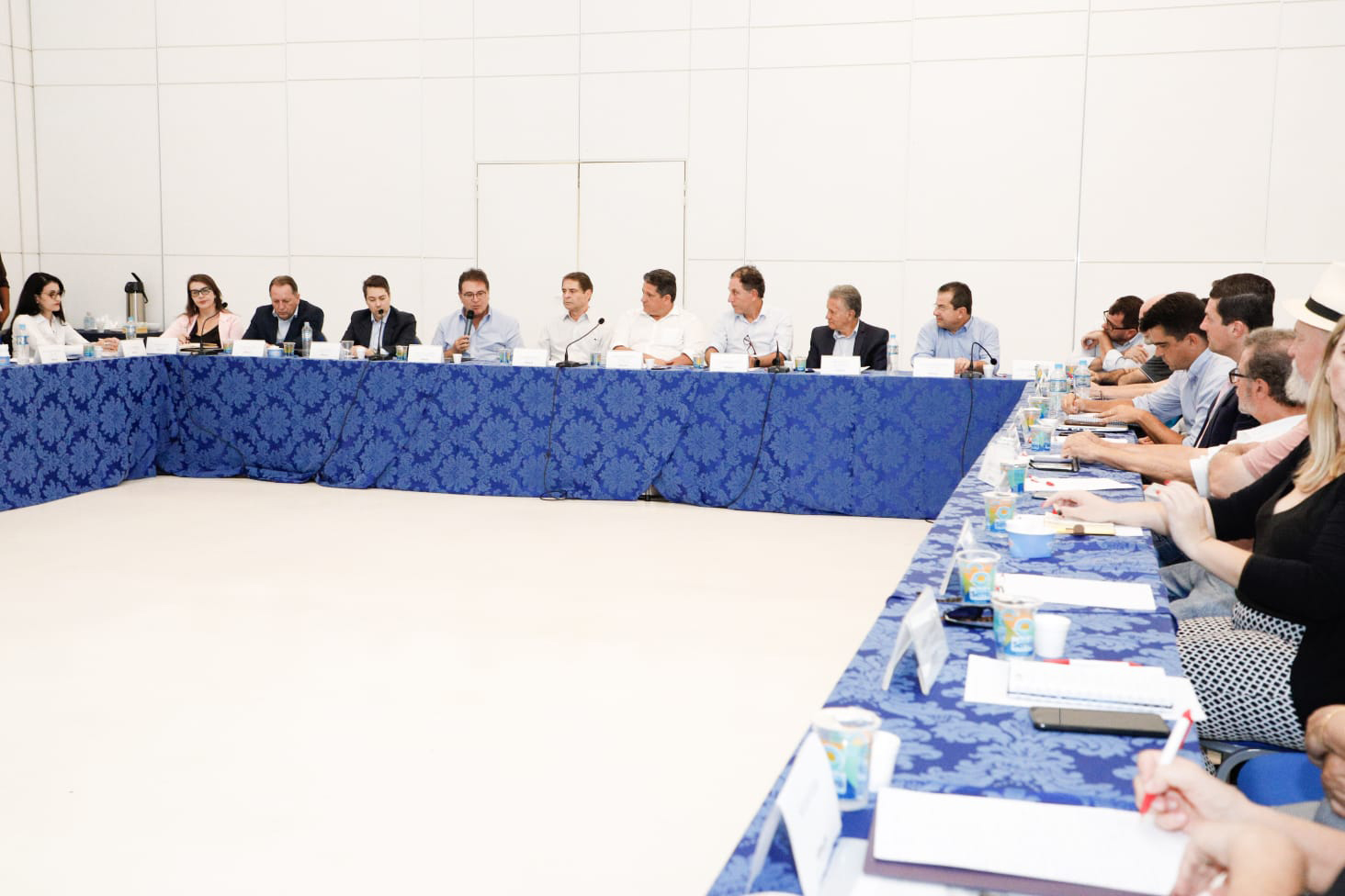 FOTO - ENTREGA DE OVOS DE PÁSCOA (1)