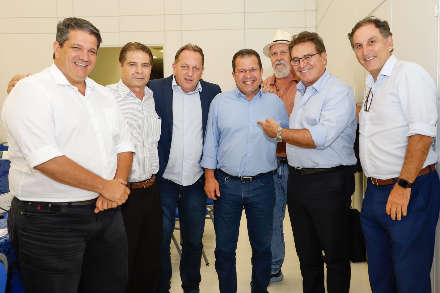FOTO - ENTREGA DE OVOS DE PÁSCOA (1)