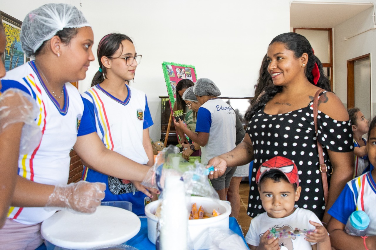 ENCONTRO-FAMÍLIA-EDUCAÇÃO (3)