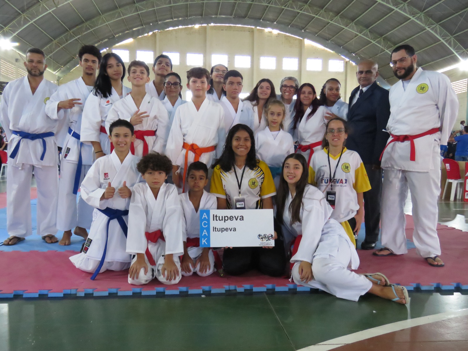 Equipe feminina de Itupeva vence duelos pela Liga Vinhedo de